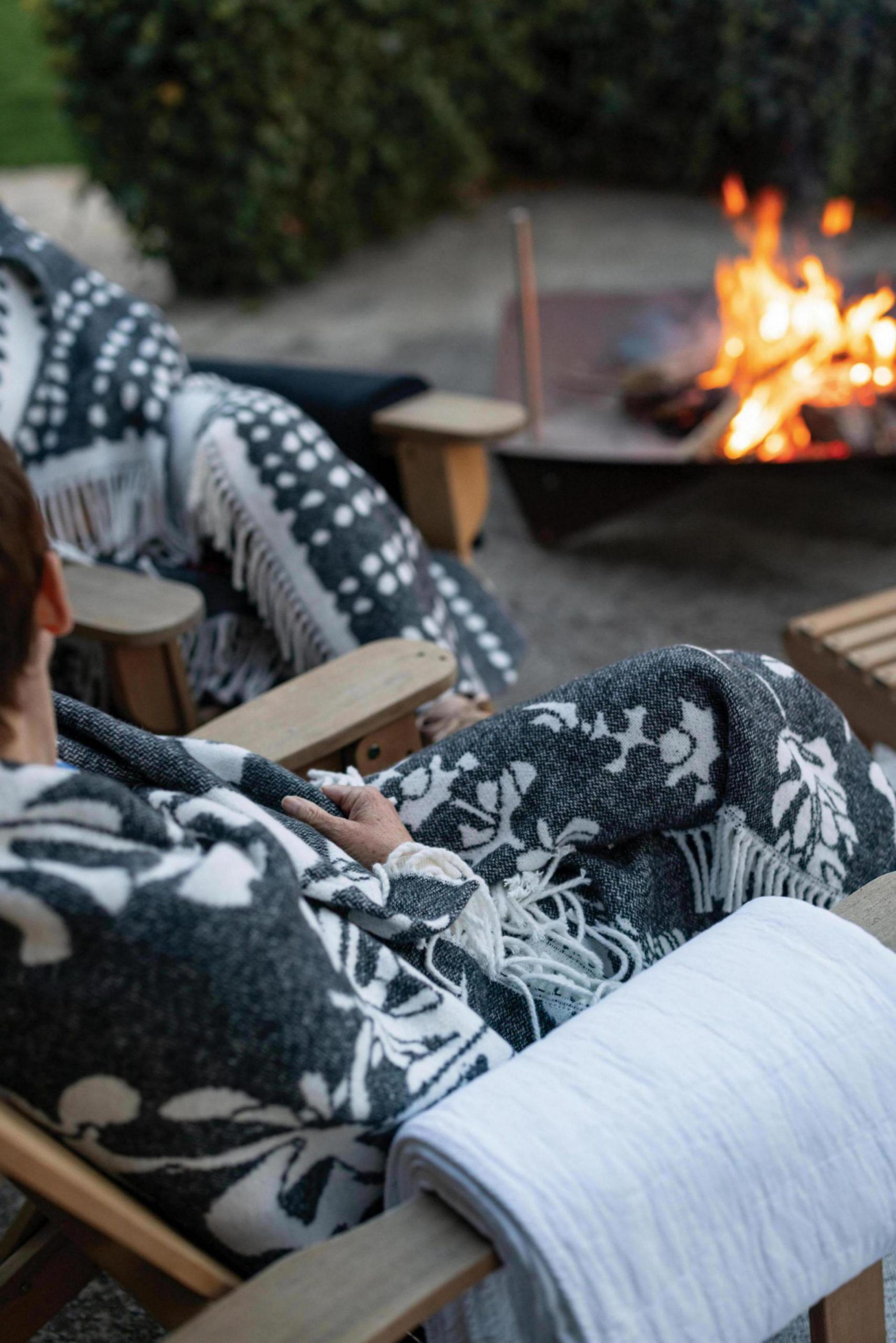 Plaid recyclé Taina Carbone 127 x 160 La Vallée du blanc Plaid recyclé Taina Carbone 127 x 160 Plaids La Vallée du blanc